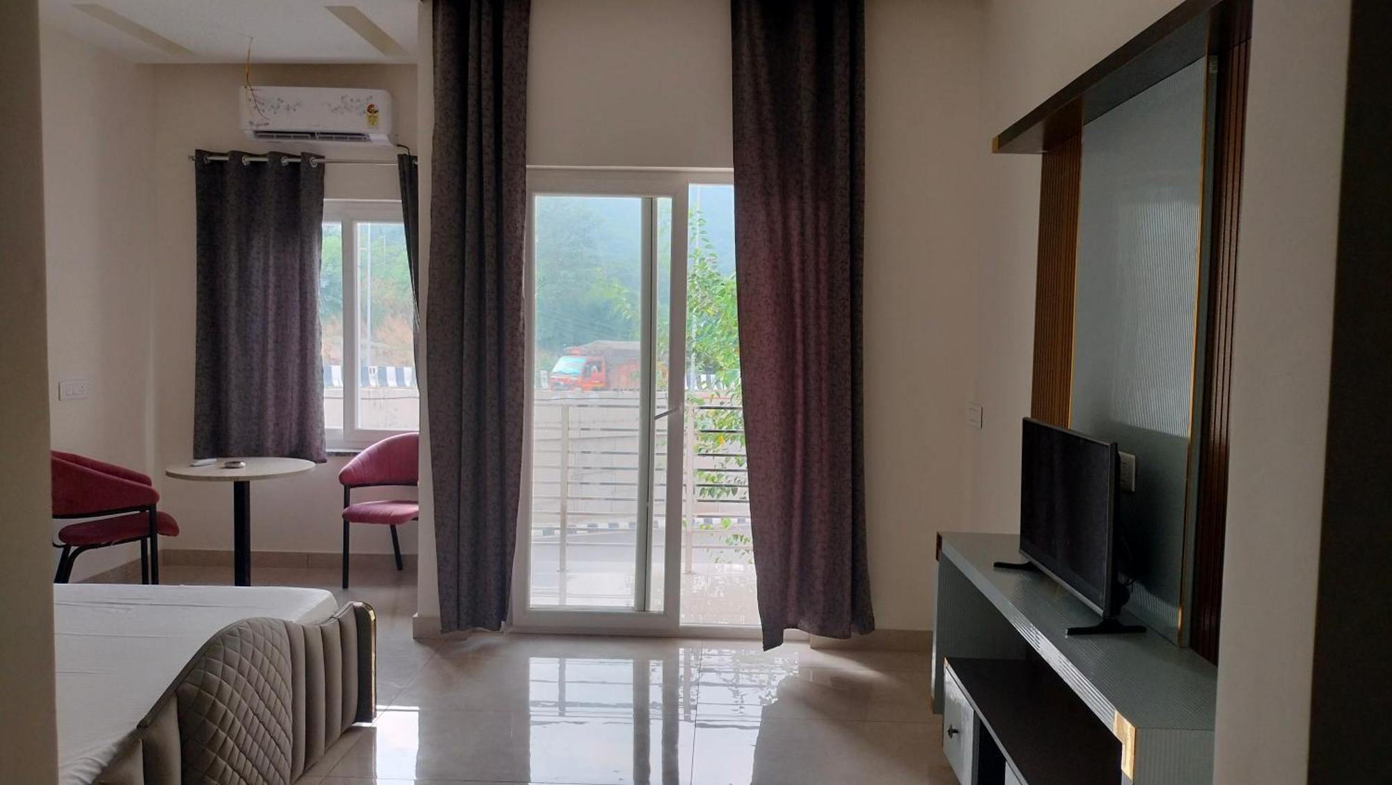 Govind Sagar View Hotel & Restaurant Bilaspur  Экстерьер фото